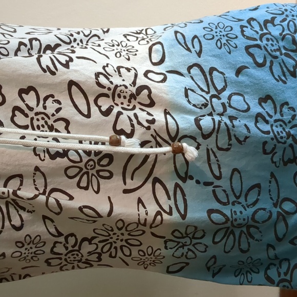 Magellan Sportswear print top with drawstring neckline, Women's Medium - Picture 6 of 8